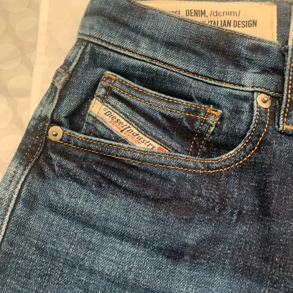 SOLD! Diesel D-Vider Carrot Blue Denim Jeans 0092X Stretch Distressed Mens - Picture 11 of 16
